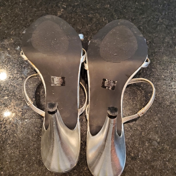 Kenneth Cole Unlisted silver 4 in. Jeweled heels - Picture 6 of 14